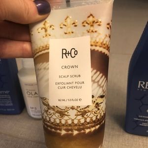 R+CO scalp scrub